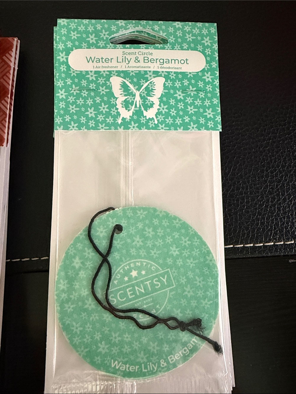 Scentsy Teal Water Lily & Bergamot Hanging Air Freshener